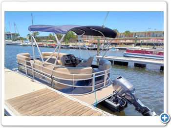 Small luxury pontoon ideal for smaller groups